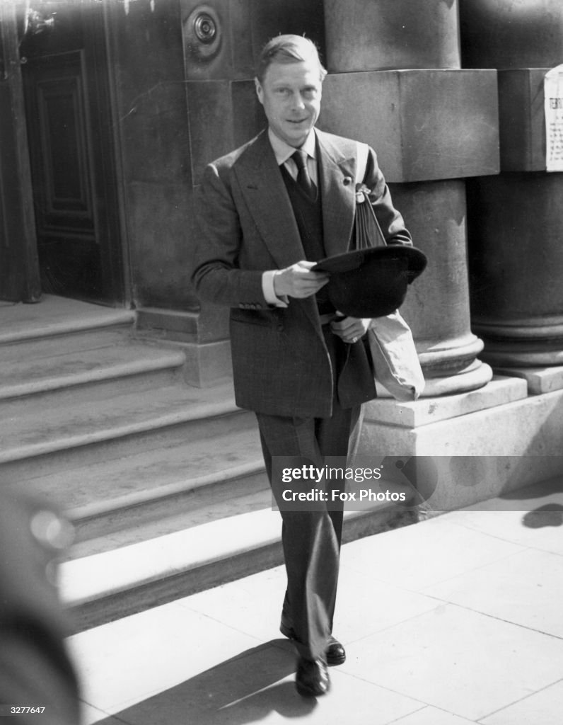 The Duke Of Windsor Leaves The War Office In Whitehall London News the-duke-of-windsor-leaves-the-war-office-in-whitehall-london-news