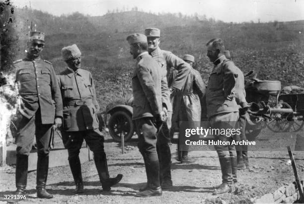 Karl Franz Josef , Emperor of Austria , talking to Turkish officers.