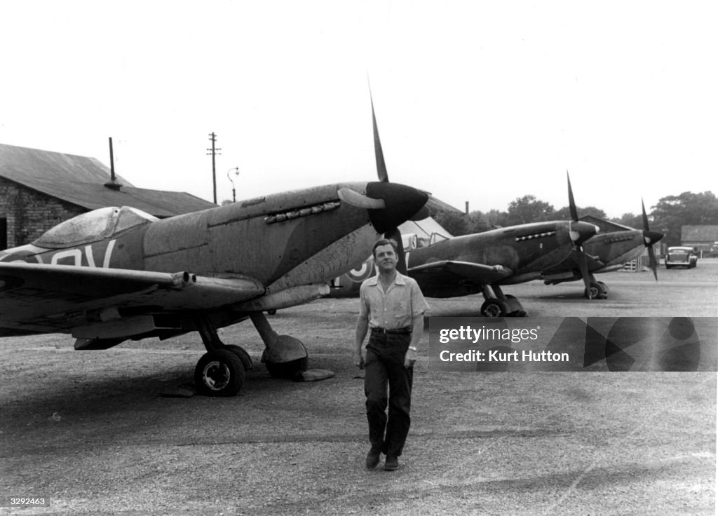 Kenneth More