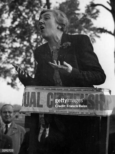 Woman giving a speech on equal citizenship at Speakers' Corner in London's Hyde Park. Original Publication: Picture Post - 2050 - Hyde Park Speakers...