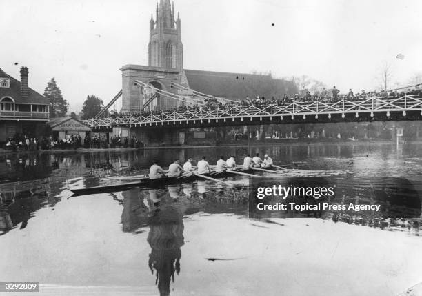 15,294 Cambridge Rowing Stock Photos, High-Res Pictures, and Images ...