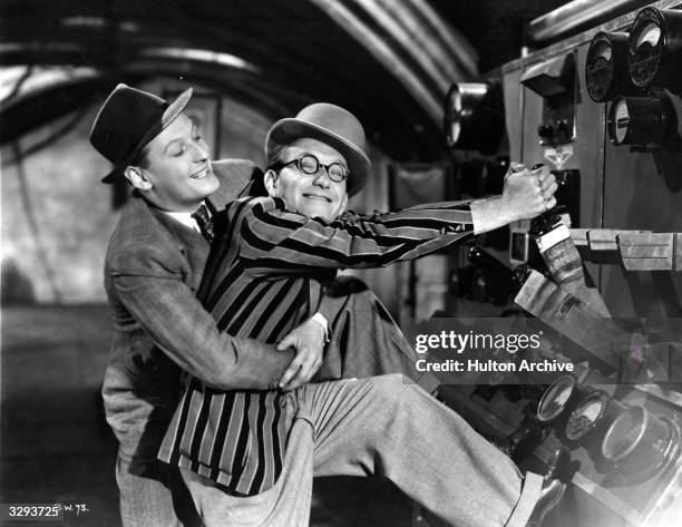 Arthur Askey and his comic partner Richard Murdoch star in the Gainsborough comedy 'Band Wagon', directed by Marcel Varnel.