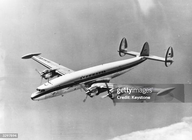 Lockheed Constellation Range 140 Lockheed Super Constellation Stock Photos, High-Res Pictures, and ...