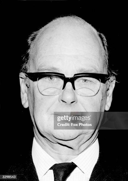 Scott Markham 12 British Naturalist Peter Scott Stock Photos, High-Res Pictures, and ...