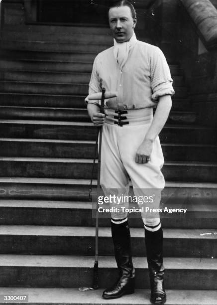 opnåelige Calibre patient The 2nd Duke of Westminster, Hugh Richard Arthur Grosvenor , seen... News  Photo - Getty Images