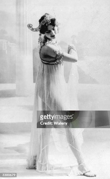 Dutch spy and dancer Mata Hari performs the Dance of the Seven Veils.