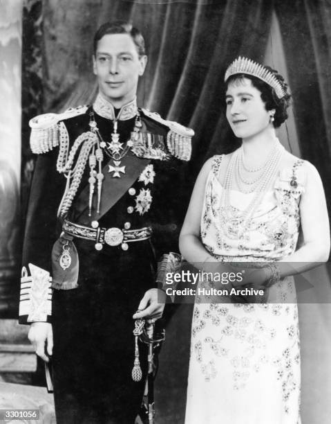 Official photo of King George VI and Queen Elizabeth in 1937.