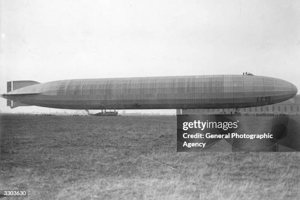 Zeppelin Front 62 The Zeppelin Raids Stock Photos, High-Res Pictures, and Images ...