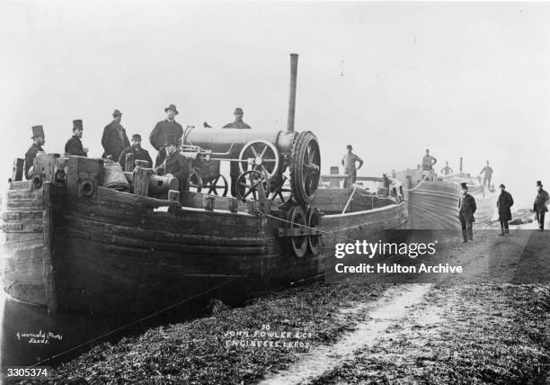 Barge Engine Steam Barge Photos and Premium High Res Pictures - Getty Images