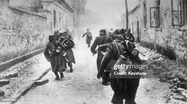 Germans in the Crimea making their escape from the approaching Russians.