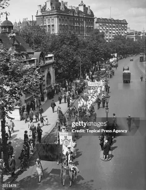 Members of the International Woman Suffrage Alliance and the Guild of Girl Citizens at Victoria Embankment during the Equal Political Rights...