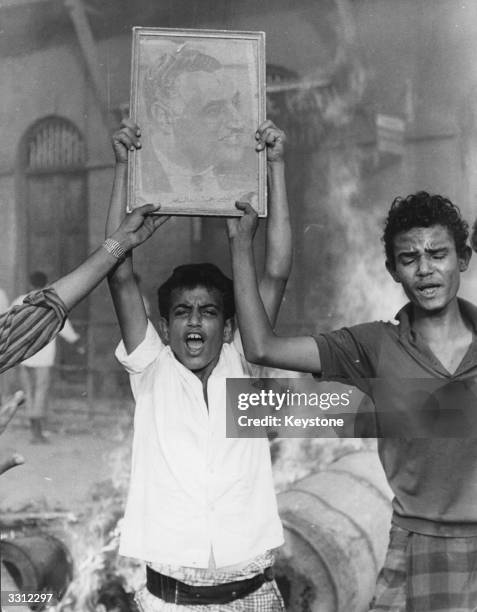 Young people in Aden demonstrating against the United Nations mission.