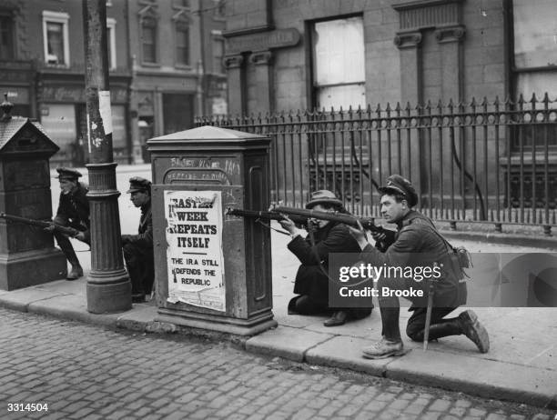 Free State soldiers fighting against Republican forces at O'Connell Bridge in Dublin during the Irish Civil War.