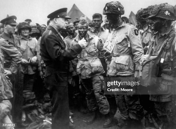 General Dk 122 Us Army Generals Dwight Eisenhower Stock Photos, High-Res Pictures ...