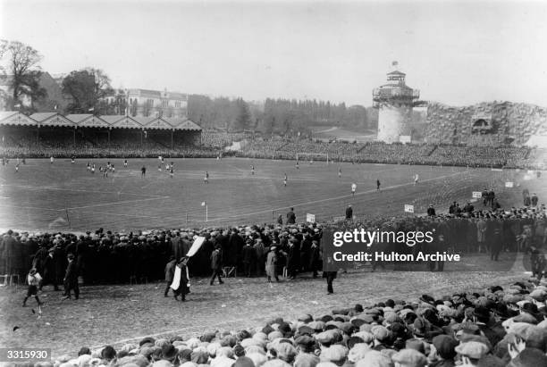 General view of the 1914 FA Cup final in progress between Burnley and Liverpool at Crystal Palace. Burnley won 1-0.