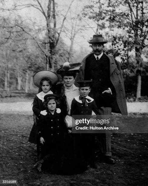 Franz Ferdinand, Archduke of Austria, his wife Sophie and children.