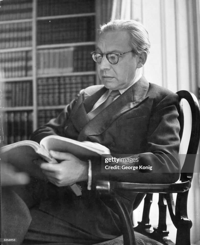 Hungarian Born Sir Alexander Korda Film Producer And Mogul Relaxes hungarian-born-sir-alexander-korda-film-producer-and-mogul-relaxes