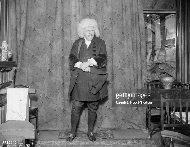 Chesterton dressed up as Dr Johnson.