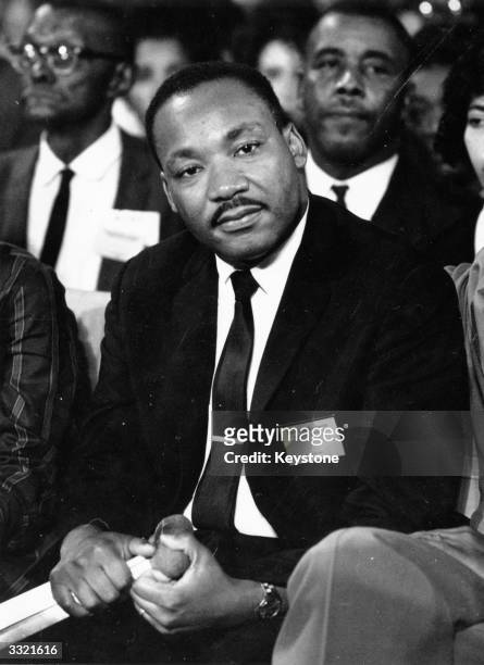 American clergyman and civil rights campaigner Martin Luther King .