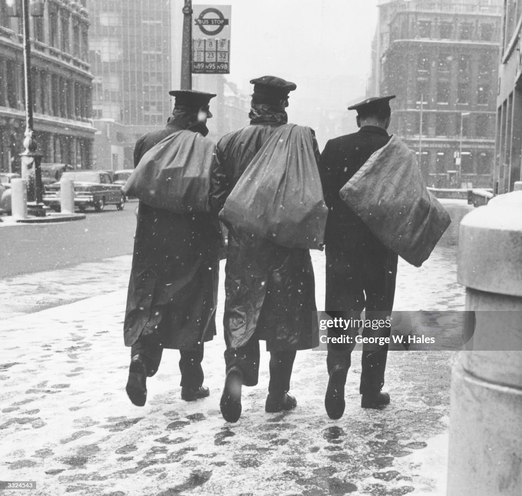 Winter Postmen