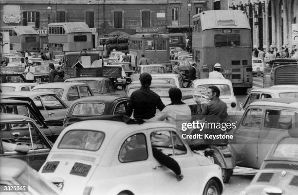 Driving In Rome Traffic Rome Photos and Premium High Res Pictures - Getty Images