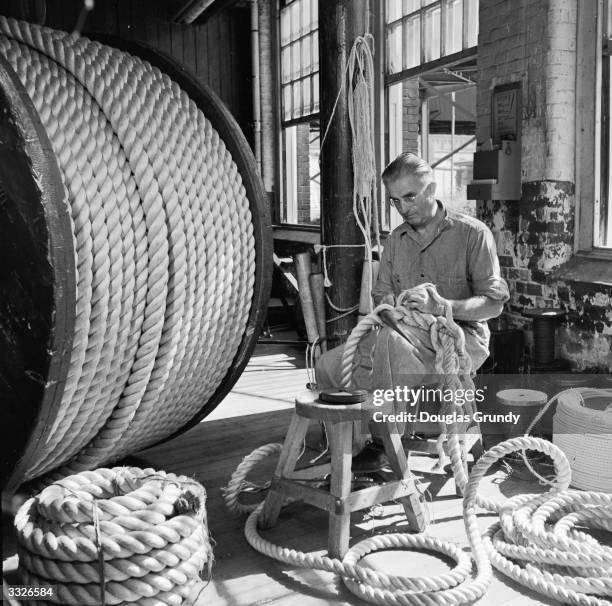 Spile Two Rope 47 Splicing Rope Stock Photos, High-Res Pictures, and Images - Getty Images