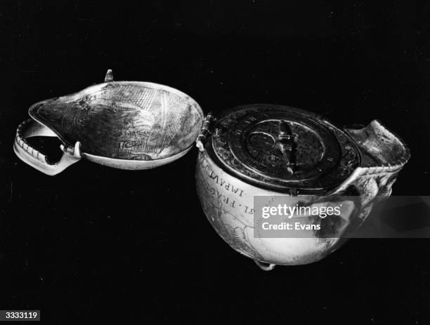 Hinged skull clock bearing a sun dial under its jaw which once belonged to Mary, Queen of Scots. Mary Stuart, Mary Queen of Scots , the only daughter...