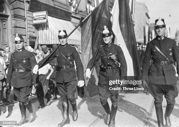 German Police enter Mainz after evacuation by the French army of occupation.