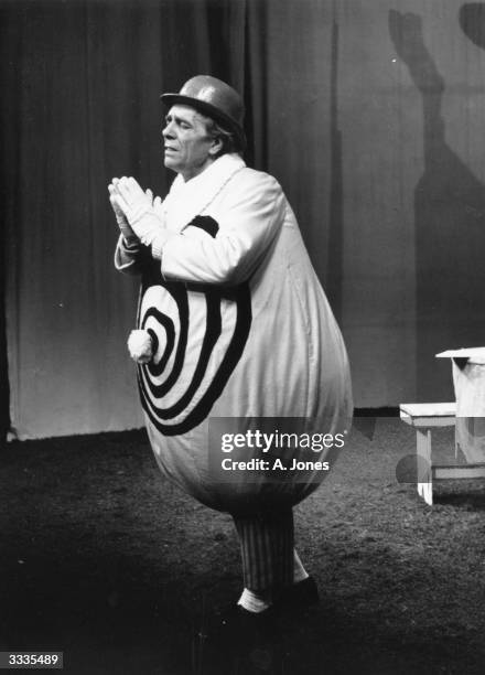 1,526 Max Wall Photos & High Res Pictures - Getty Images