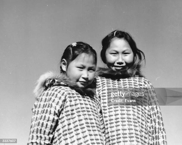 Polynyas Inuit Inuit Coat Photos and Premium High Res Pictures - Getty Images