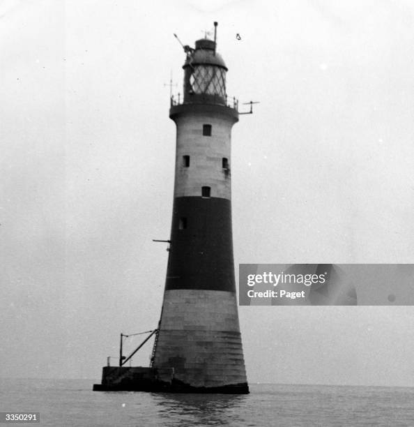 Lighthouse Rates 28 Rates Cliff Lighthouse Stock Photos, High-Res Pictures, and Images ...