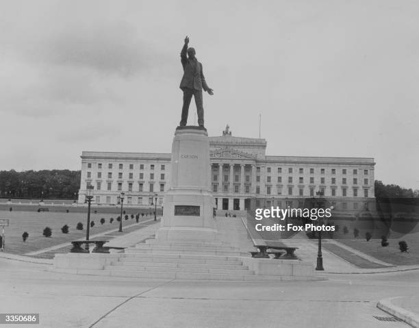 Statue of Unionist leader and founder of the paramilitary Ulster Volunteer Force Edward Carson . At Stormont castle, seat of the Northern Ireland...