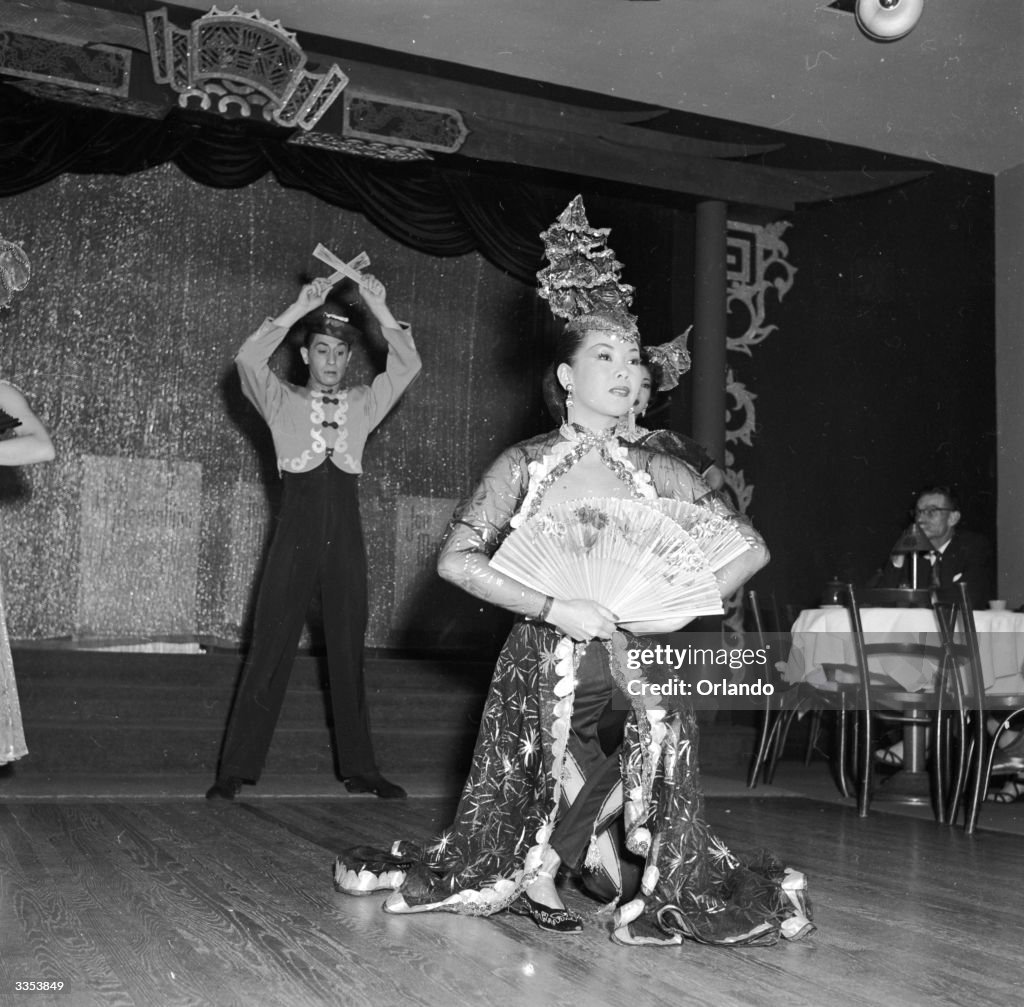 Chinese Dancers