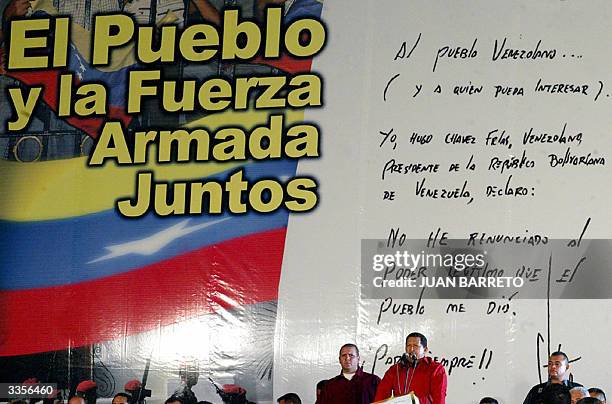 El presidente venezolano Hugo Chavez pronuncia un discurso durante un acto recordatorio del segundo aniversario del golpe de estado que lo saco del...