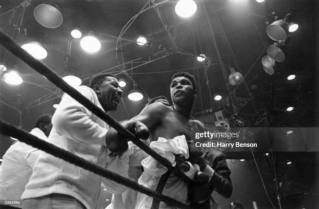 Cassius Rai American boxer Cassius Clay in the ring after his defeat of Sonny ...