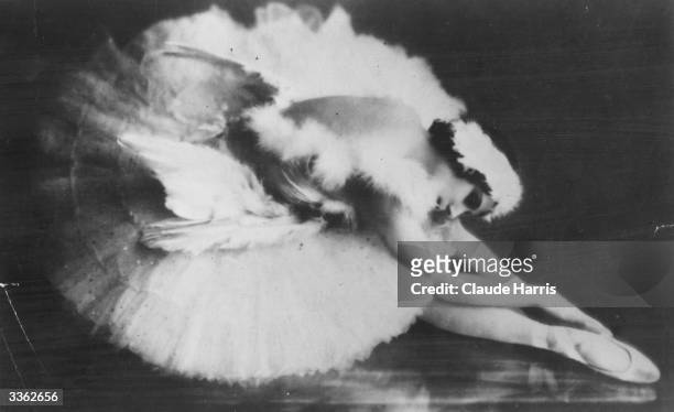 Ballerina Anna Pavlova , who danced all over the world, dressed for her most famous role the solo dance 'The Dying Swan' created in 1905 by Mickhail...