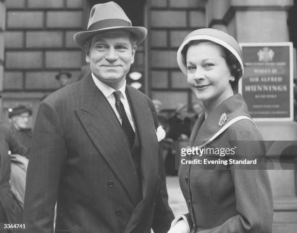 English actor and director Sir Laurence Olivier with his second wife, English actress Vivien Leigh.