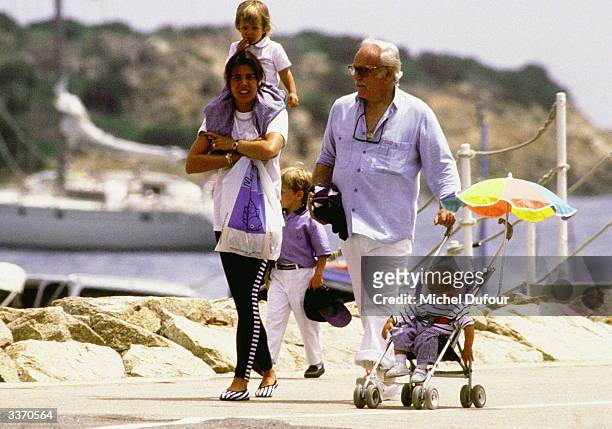 Prince Rainier III of Monaco with his daughter Princess Caroline and her children on holiday in 1988 in Sardegna, Sardinia, Italy.
