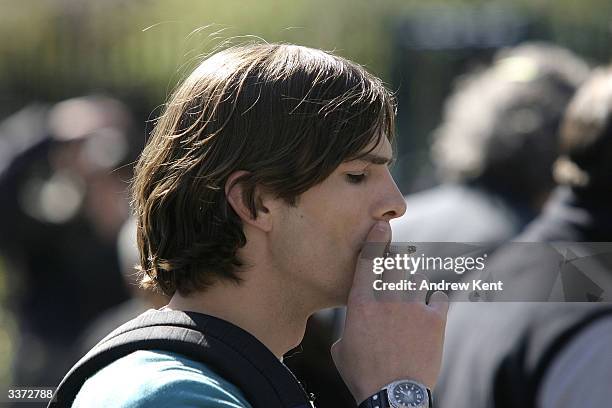 Ashton Kutcher And Amanda Peet On The Set Of A Lot Like Love Photos and