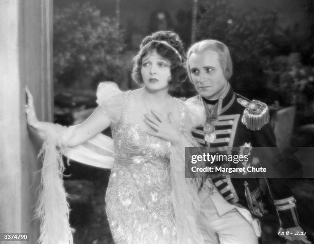 Hungarian actor Victor Varconi stars as Lord Nelson alongside American actress Corinne Griffith as Lady Emma Hamilton in the film 'The Divine Lady'....