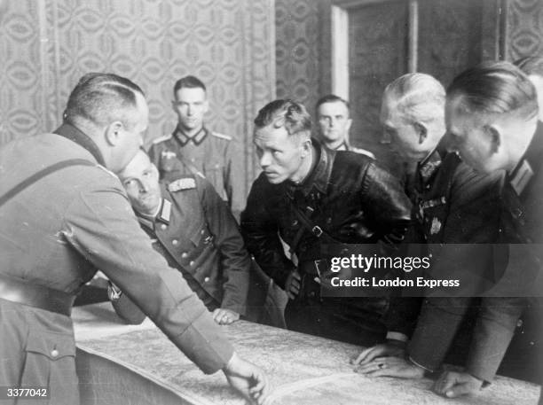 German and Russian military chiefs at a meeting at Brest Litovsk.