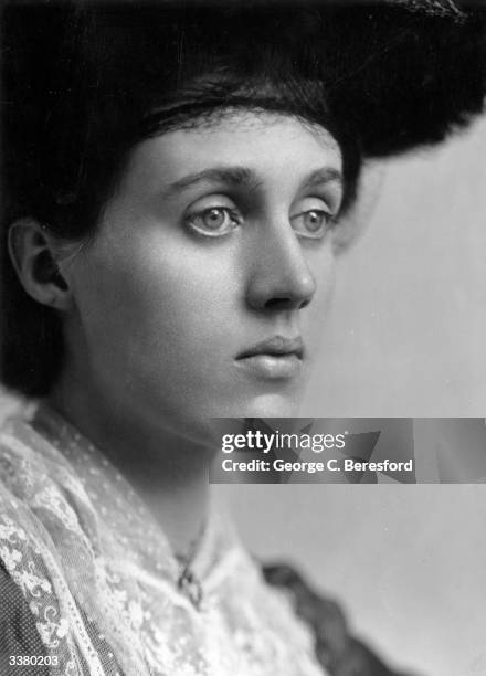 British artist Vanessa Bell , the sister of Virginia Woolf and wife of art critic Clive Bell, all of whom were members of the Bloomsbury Group.