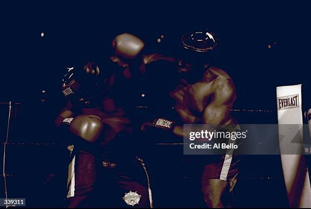 Hurricane Jones and Hercules Hammond battle each other during the Toughman Contest in Kalamazoo, Michigan. Mandatory Credit: Al Bello /Allsport