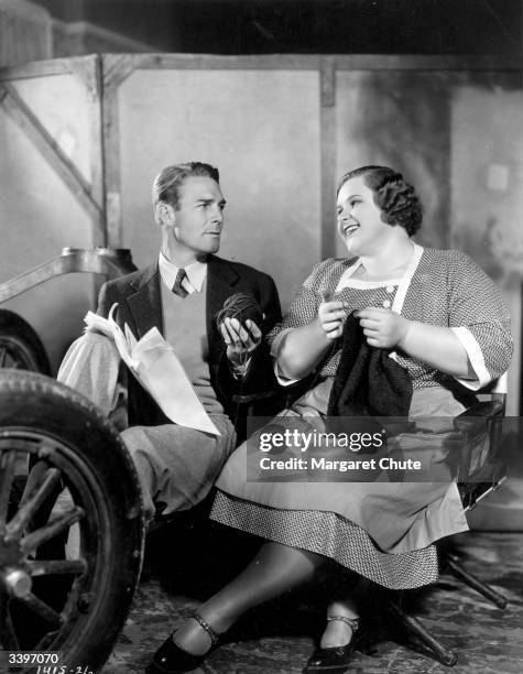 Randolph Scott and Kate Smith, stars of the Paramount film 'Hello, Everybody!'