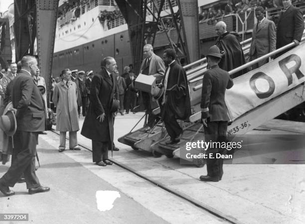 Ss Emperor Ss Emperor Photos and Premium High Res Pictures - Getty Images