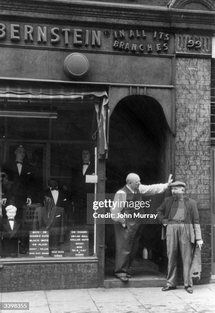 36 Jewish Tailors Stock Photos High Res Pictures And Images Getty 36-jewish-tailors-stock-photos-high-res-pictures-and-images-getty