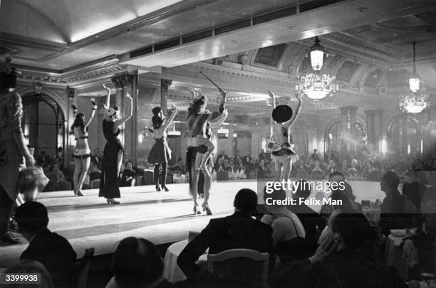 Cabaret show at the Savoy Hotel, London. Original Publication: Picture Post - 488 - Savoy Hotel - unpub.