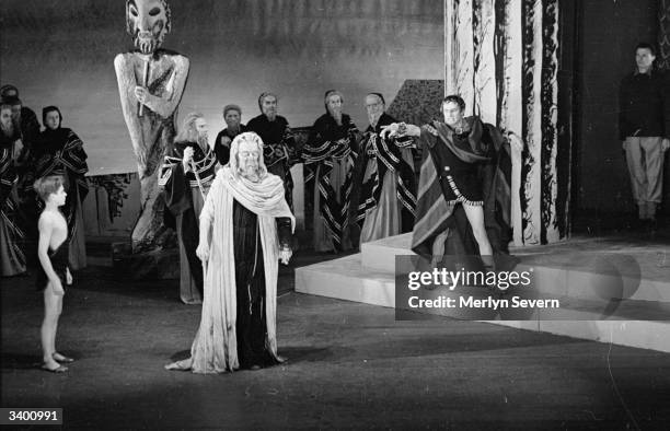 Laurence Olivier as Oedipus denounces the blind seer Tiresius, played by Ralph Richardson , in a dramatic scene from Sophocles' tragedy. Original...