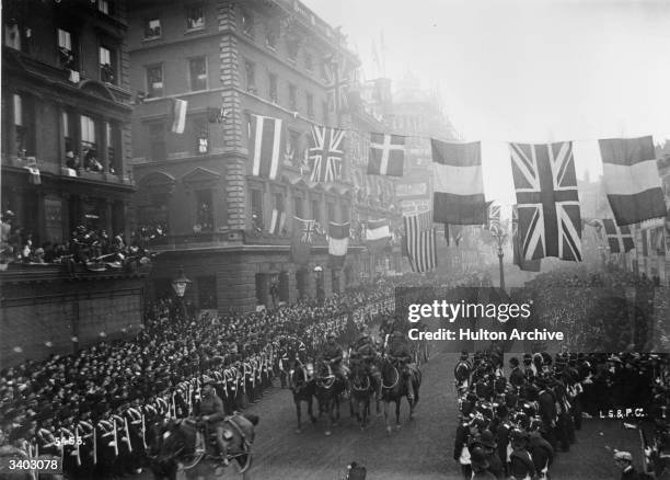 Soldiers of the City Imperial Volunteers Regiment parade from Paddington Station to a Thanksgiving service at St. Paul's Cathedral as they return...