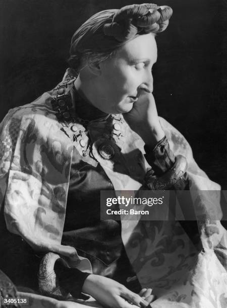 Edith Sitwell Photos and Premium High Res Pictures Getty Images